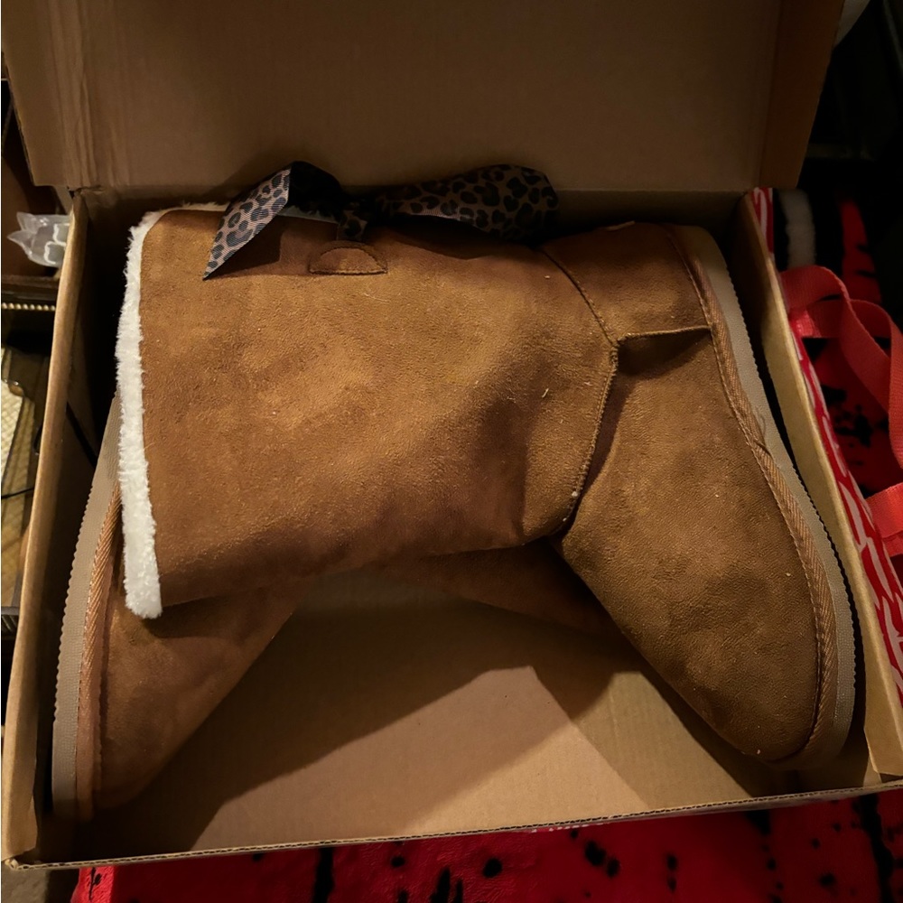 Suede Boot - Picture 6 of 7
